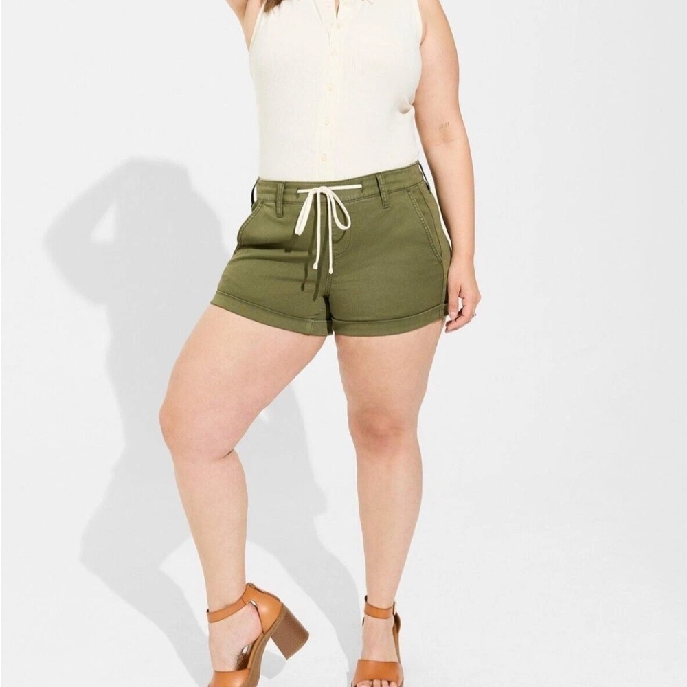 Torrid CreamSuper Soft Rib Sleeveless Top - Picture 3 of 11